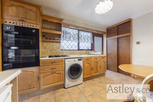 kitchen- click for photo gallery
